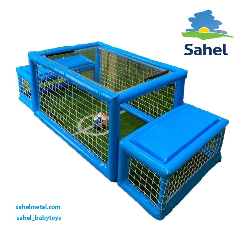 فوتبال نشسته کودک با چمن مصنوعی