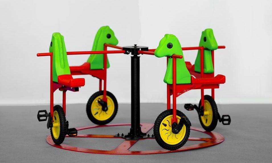 چرخ و فلک پدالی کودک زرافه