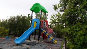 سرسره کودک در پارک