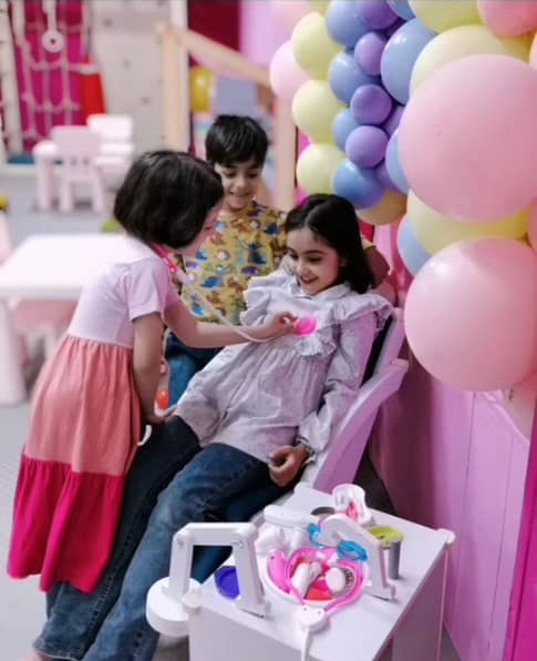 خانه بازی کرمان 1 ما در ساحل، خانه‌های بازی را فقط تجهیز نمی‌کنیم؛ از طراحی تا نصب، صفر تا صد با شما هستیم.